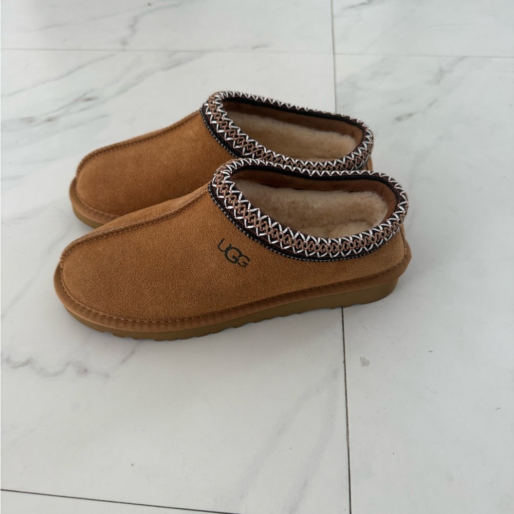 UGG Tasman Women’s Shoes Size 7 - Picture 3 of 5
